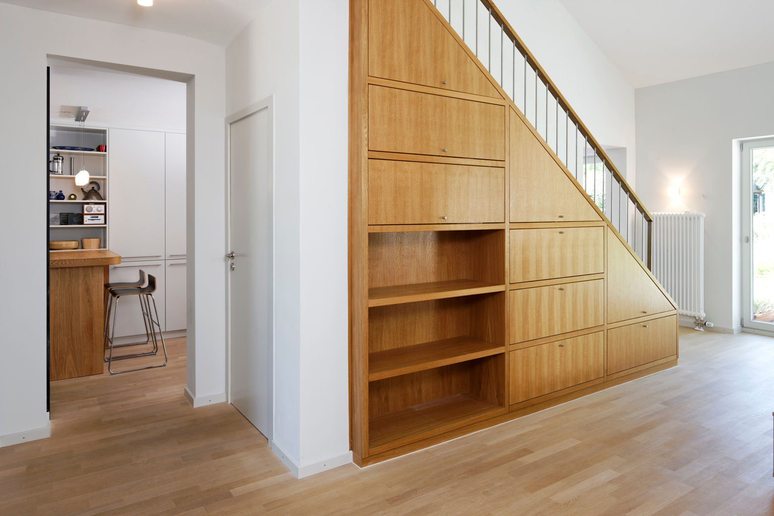 Regaltreppe Grotegut Architektur GmbH Stairs Treppe,Holzboden,Holzregal,Holz,Geländer