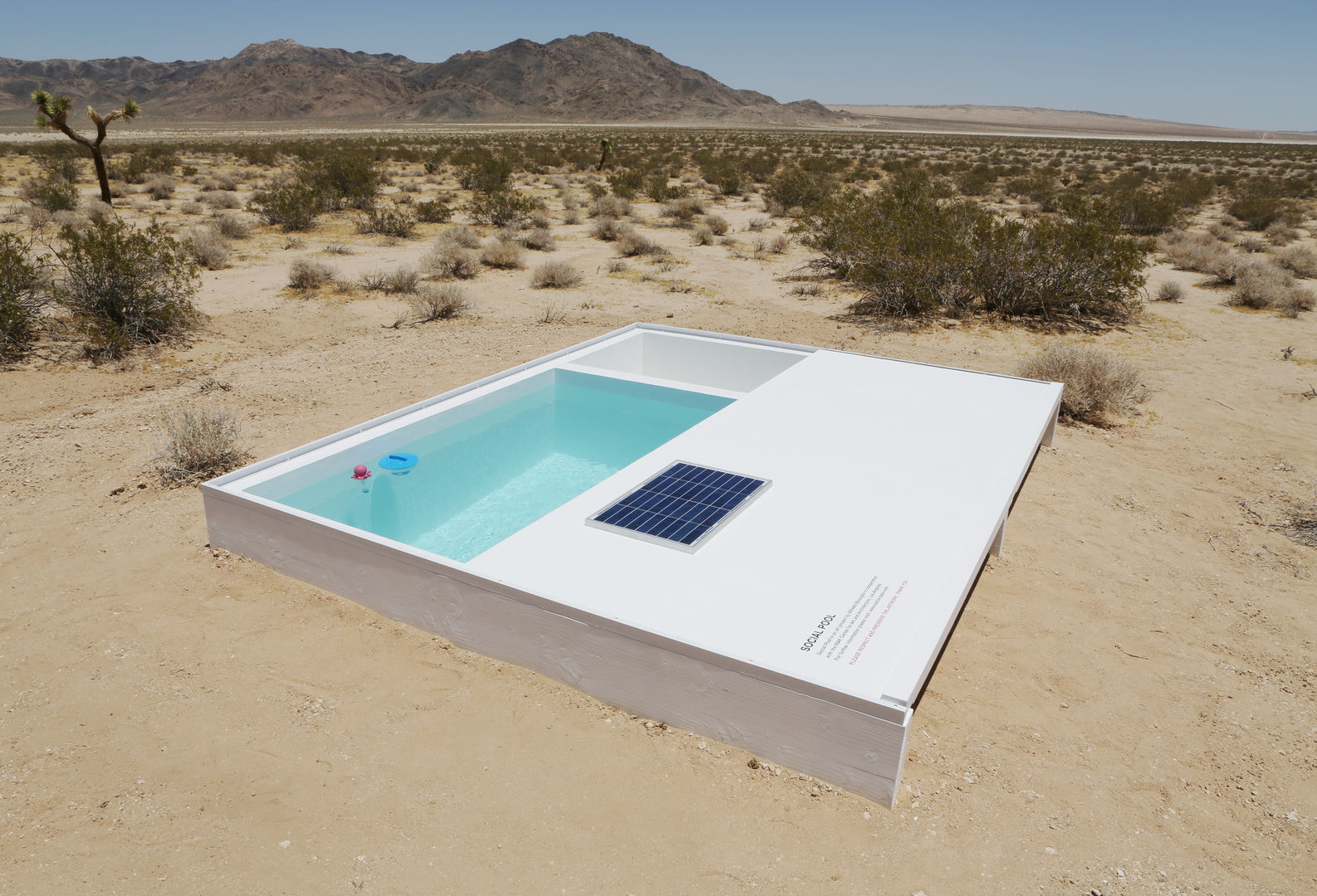 Social Pool, Alfredo Barsuglia Alfredo Barsuglia Modern Pool Himmel,Pflanze,Natürlichen Umgebung,Natürliche Landschaft,Biom,Rechteck,Baum,Landschaft,Berg,Gebäude