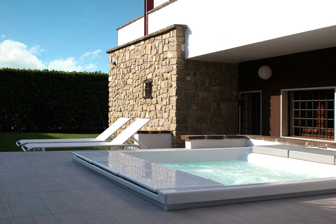 Piscina e Giardino , GRITTI ROLLO | Stefano Gritti e Sofia Rollo GRITTI ROLLO | Stefano Gritti e Sofia Rollo Modern Pool