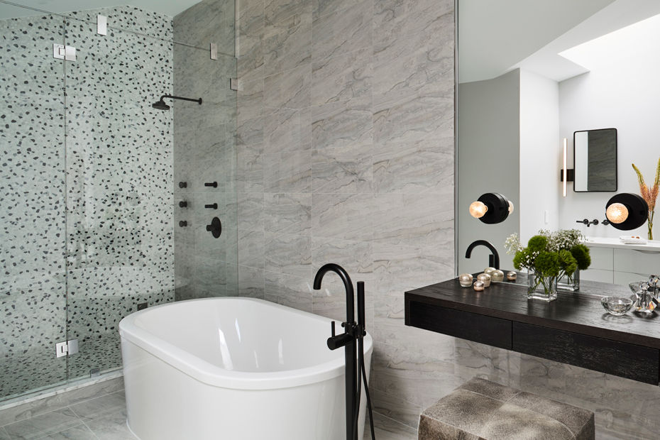 Carroll Street, M Monroe Design M Monroe Design Modern Bathroom