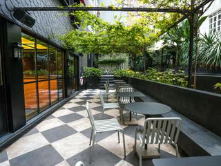 EA20250930-24007 Press profile homify Patios & Decks Shade, Courtyard, Restaurant, Chair, Houseplant, Flowerpot, Outdoor furniture