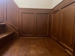 Vorher Bild: Eingangsbereich siworxx Country style corridor, hallway& stairs Wandvertäfelung,Holz,Treppenhaus modernisieren,rustikal,moderne Gestaltung,modernes Interior,Flurkonzept,Farbgestaltung