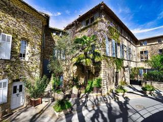 EA20250519-23729 Press profile homify Floors Wall, Facade, Apartment, Estate, Brick, Mansion, Palm trees, Villa, Historic house, Hacienda