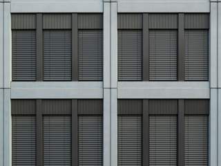 EA20250402-23629 Press profile homify Floors Composite material, Grey, Metal, Glass, Symmetry, Building material, Silver, Aluminium