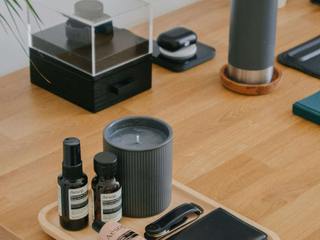 EA20250822-23942 Press profile homify Asian style dressing room Furniture, Table, Electronic device, Desk, Office supplies, Gadget, Box, Houseplant, Hardwood, Flowerpot