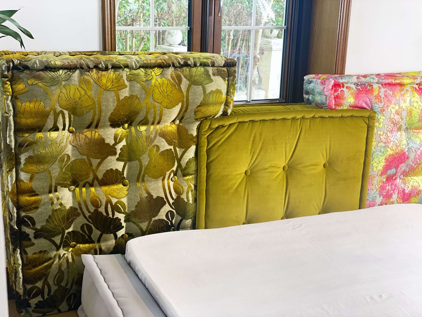 A Mah Jong Bed Lila & Lin Villas Couch, Window, Yellow, Rectangle, Wood, Living room, Comfort, studio couch, Curtain, Linens
