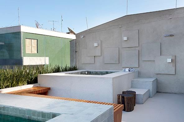 Cobertura São Conrado, Carmen Mouro - Arquitetura de Exteriores e Paisagismo Carmen Mouro - Arquitetura de Exteriores e Paisagismo Modern Spa Concrete Céu,Propriedade,Construção,Retângulo,Sombra,Arquitetura,Superfície da estrada,lar,Design urbano,parede