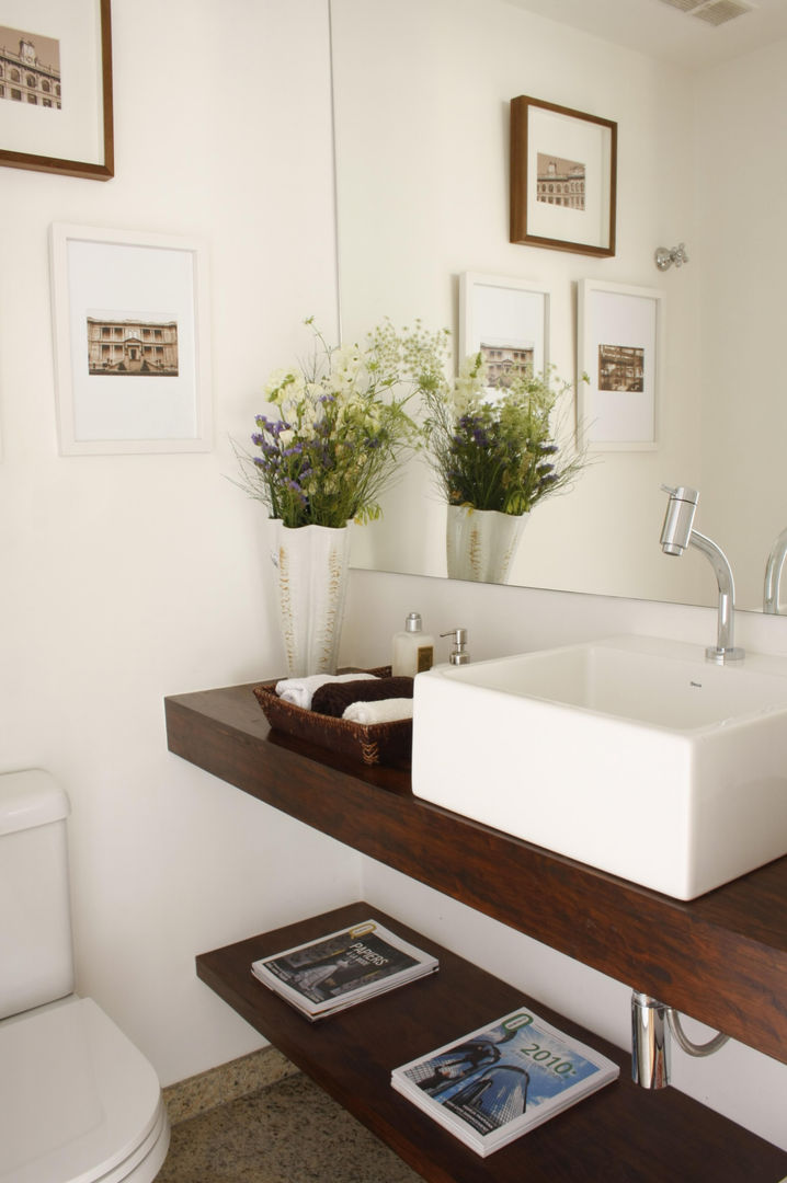 Lavabo Mario Catani - Arquitetura e Decoração Minimalist style bathroom Sinks