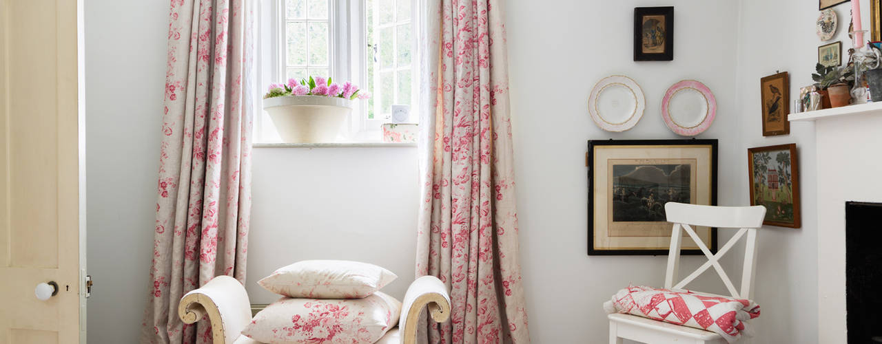 CONSTANCE Cabbages & Roses Rustic style windows & doors Curtains & drapes