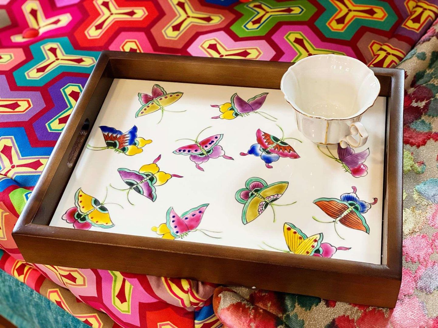 Our ordering process Lila & Lin Villas Product, Rectangle, Dishware, Textile, Lighting, Tableware, Paint, Purple, Creative arts, Art