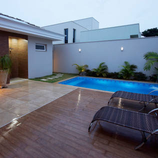 Get your summer going with these 7 prefabricated pools 