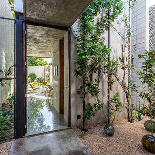 A House That Is Only 6.5 Metres Wide!