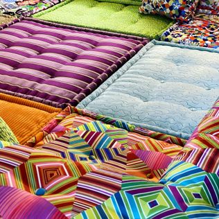 10 Benefits of the Ever-so-versatile French Daybed Modular Sofas