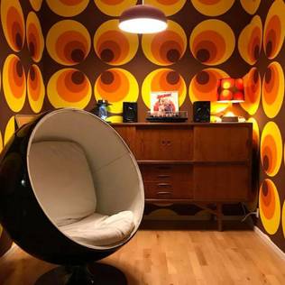 Stylish Retro Wallpaper