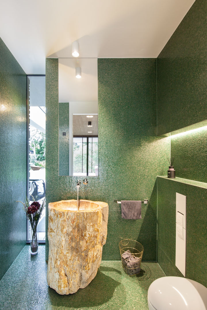 Villa P I Gäste-WC FFM-ARCHITEKTEN. Tovar + Tovar PartGmbB Modern Bathroom