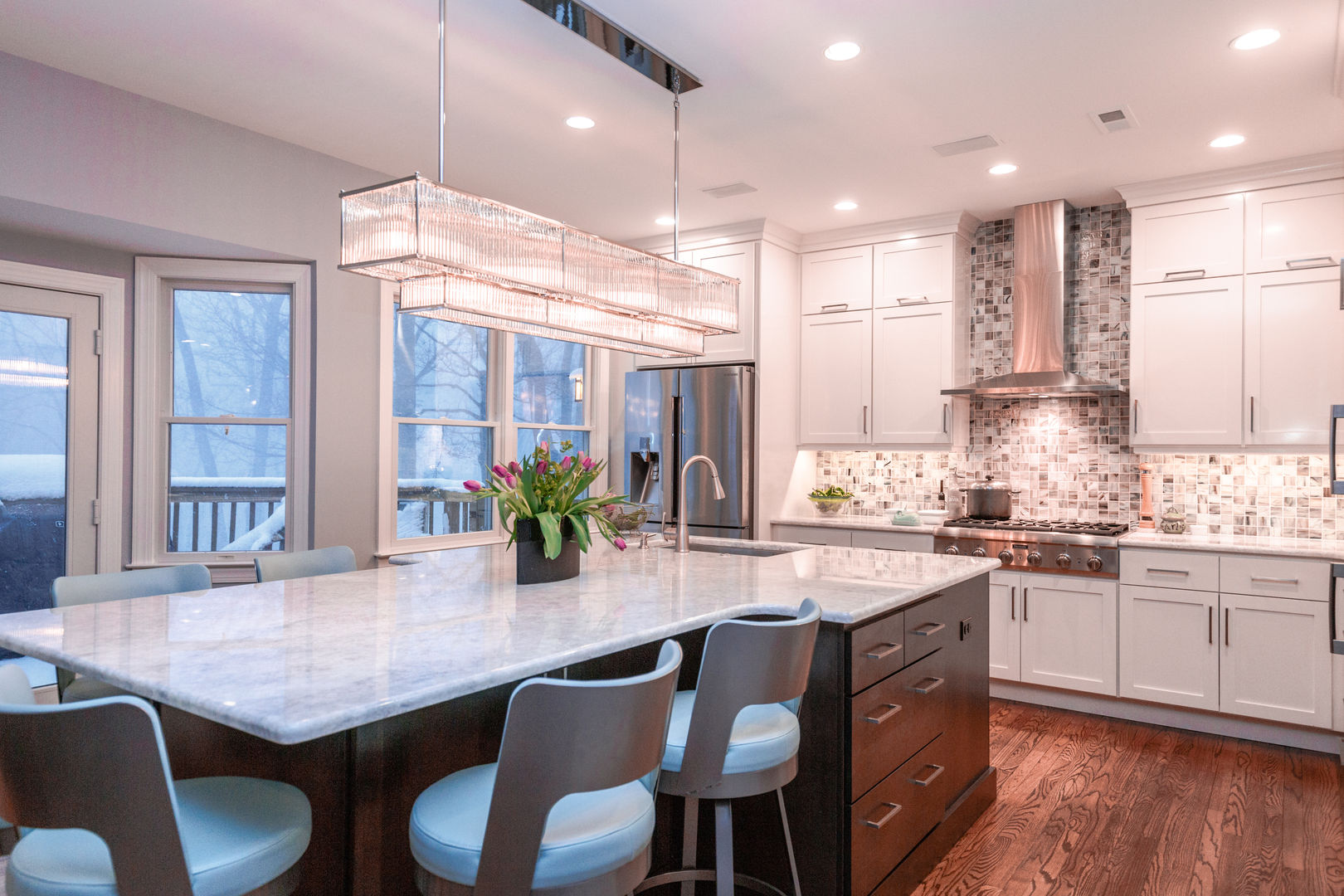 White Delight PERFORMANCE KITCHENS & HOME Built-in kitchens Wood Wood effect white kitchen,gray cabinetry white,shaker white cabinet,gray kitchen,performance kitchens,white countertopssub