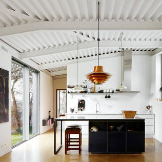 Working with metal structures in homes