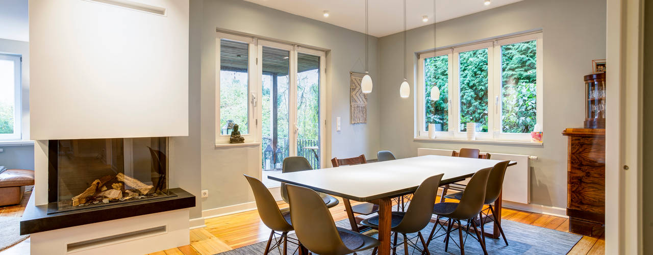 Esstischbeleuchtung mit der "Oh China" Lichtja Licht und mehr GmbH Modern Dining Room china bone,Tobias Gra,hängeleuchten,Lichtja,esstischbeleuchtung,hamburg,oh china,höhenverstellbar