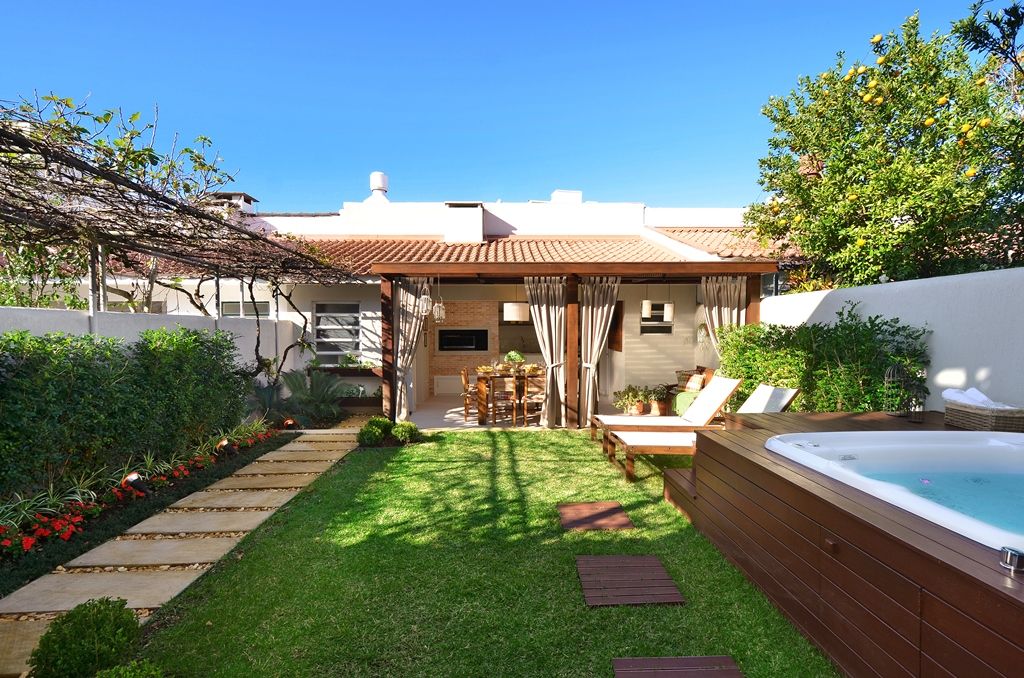 homify Rustic style garden Stone