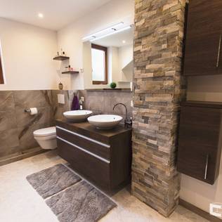 18 Brilliant Ideas for more Colour in the Bathroom