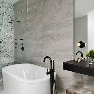 10 considerations when buying a new bathtub 