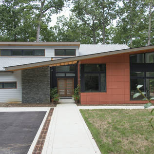 7 Amazing houses built into nature