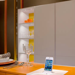 Expressive Colors for Small Kitchens