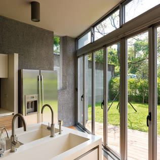 17 Ways to Brighten up Walls with Glass Elements