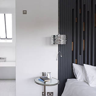 8 Things That Should Disappear from Your Bedroom Immediately