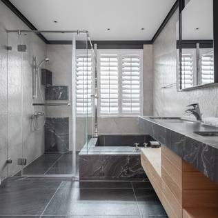 10 modern bathrooms with fabulous showers 