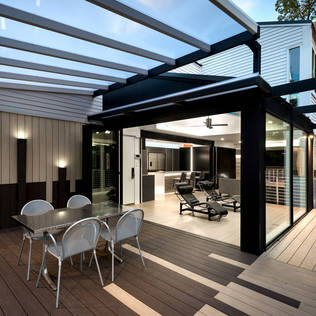 7 stylish ways to link your living room and patio 