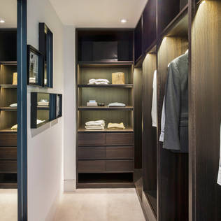 7 Small but impressive dressing room designs