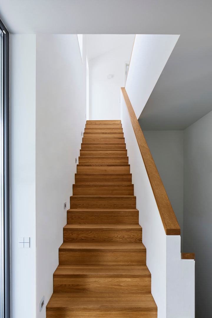 Treppe BENJAMIN VON PIDOLL I ARCHITEKTUR Stairs Eiche,Blockstufen