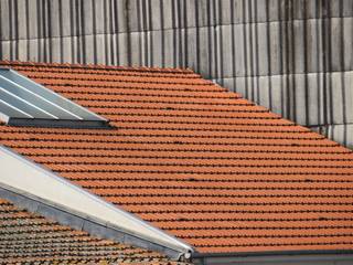 REMODELAÇÃO TELHADO CASA SENHORIAL, OCCO OCCO Rustic style house