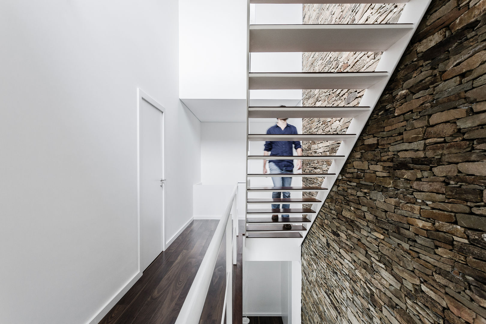 Casa Lote 31, ADOFF - Arquitetos ADOFF - Arquitetos Modern Walls and Floors