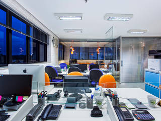 Reforma e modernização de escritório comercial, Amanda Pinheiro Design de interiores Amanda Pinheiro Design de interiores Commercial spaces