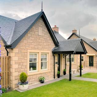 The Advantages and Disadvantages of Selling Your House for Cash