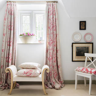 6 Clever Tricks to Brighten Up Dark Rooms