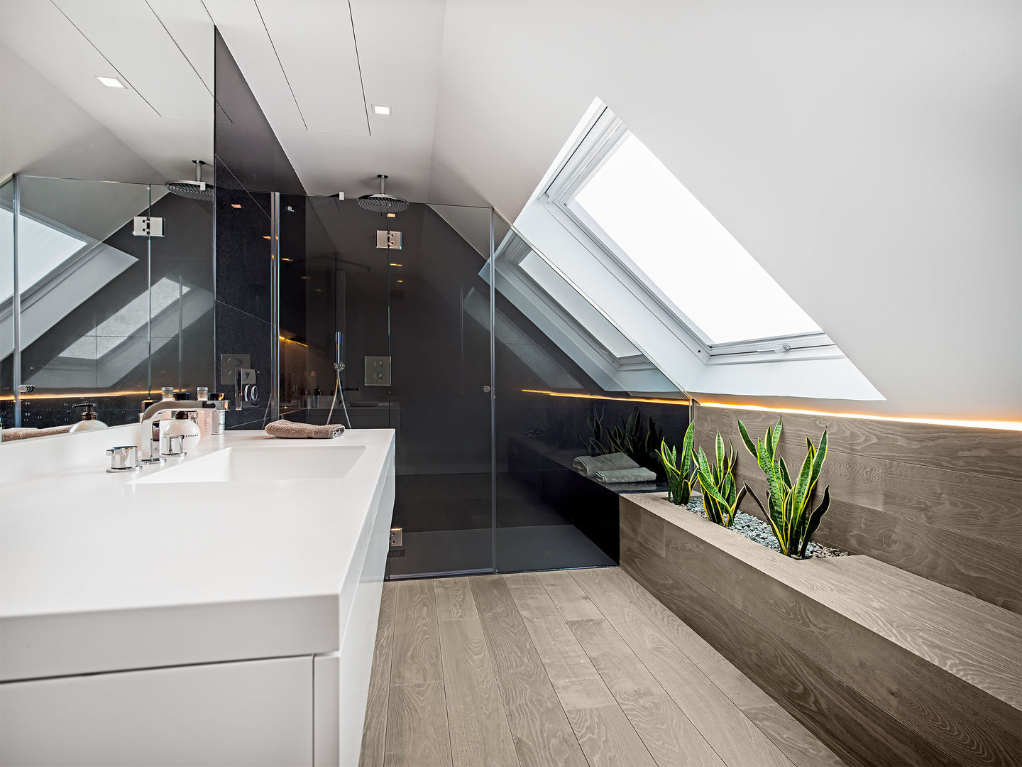 TARIMA DE ROBLE STORM - Proyecto Madrid Tarimas de Autor Modern Bathroom