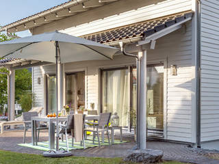 YOUNG FAMILY HOME, SchwörerHaus SchwörerHaus Modern Terrace Wood Wood effect